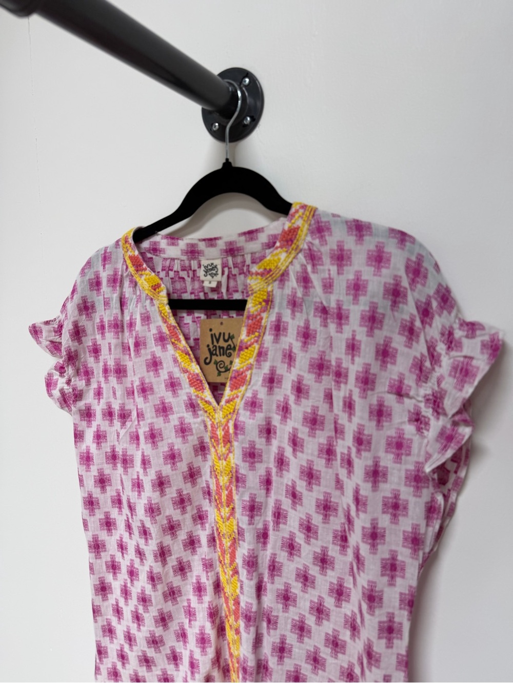 NWT! Ivy Jane Trellis Popover Top Pink Embroidered Size Small